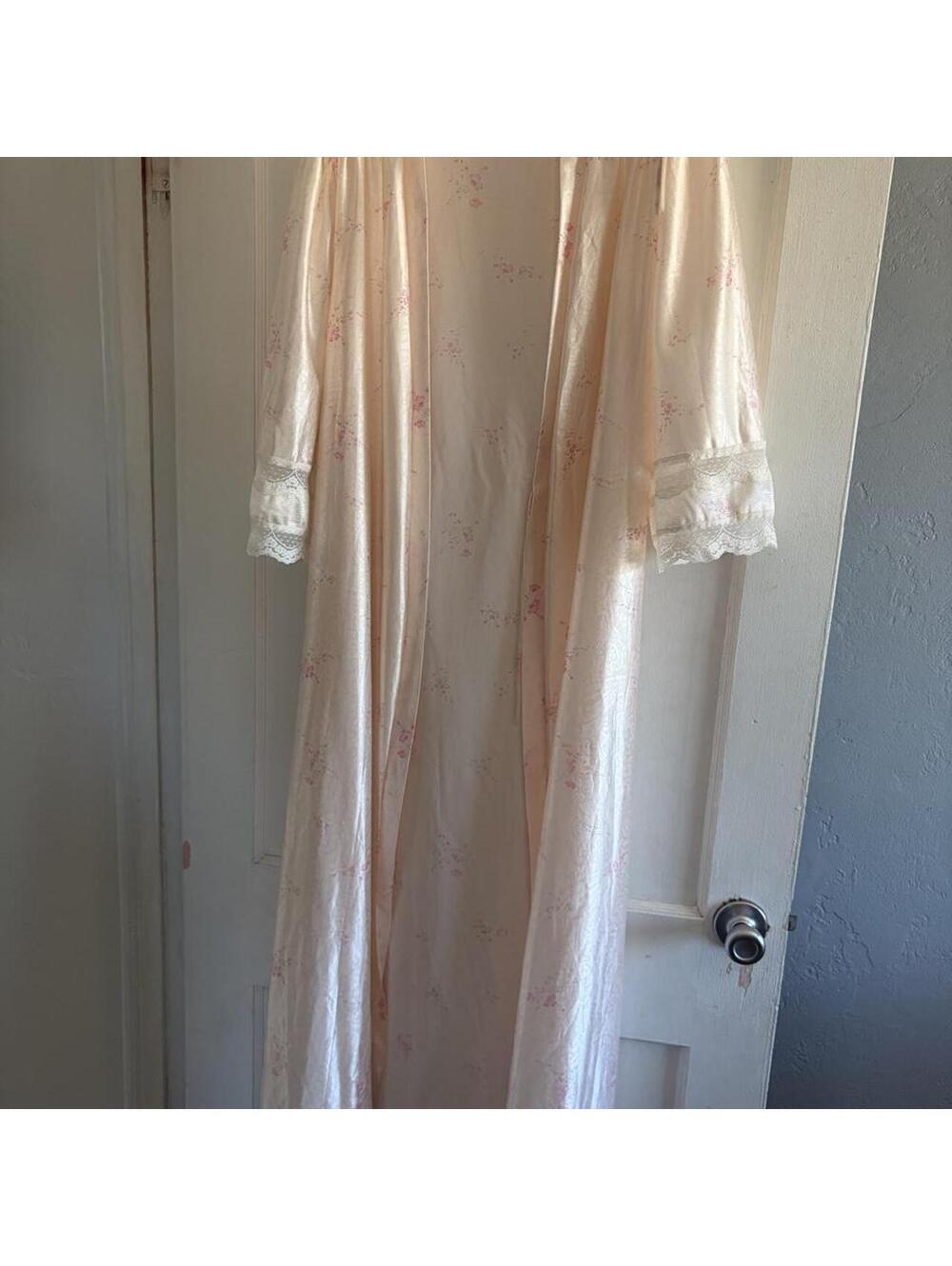 Unbranded Women's Pink and Cream Rob